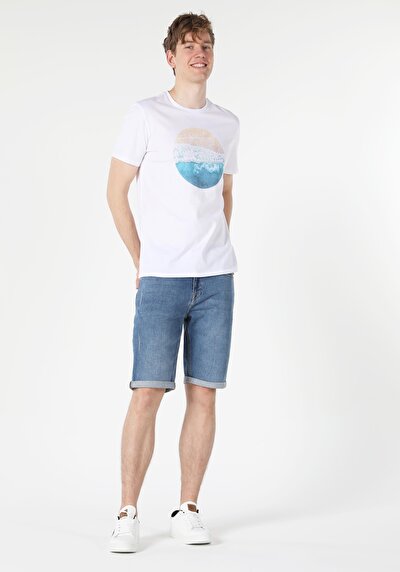 صورة من أبيض للرجال تي شيرت بأكمام قصيرة