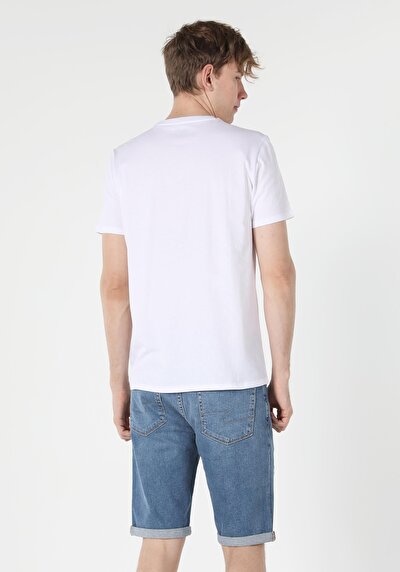 صورة من أبيض للرجال تي شيرت بأكمام قصيرة