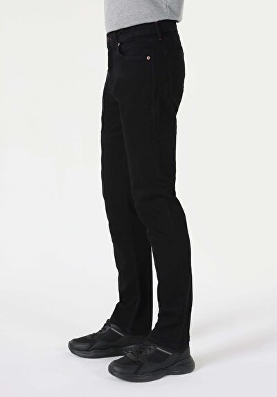 اعرض التفاصيل لـ دينيم للرجال بناطيل