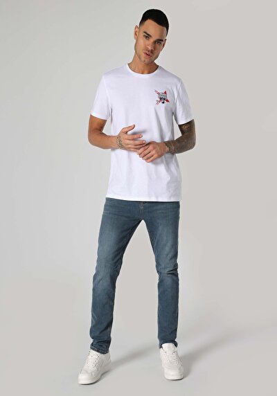 صورة من أبيض للرجال تي شيرت بأكمام قصيرة