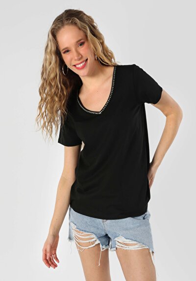 صورة من على شكل V رقبة مستقيم نسائي أسود كم قصير تي شيرت