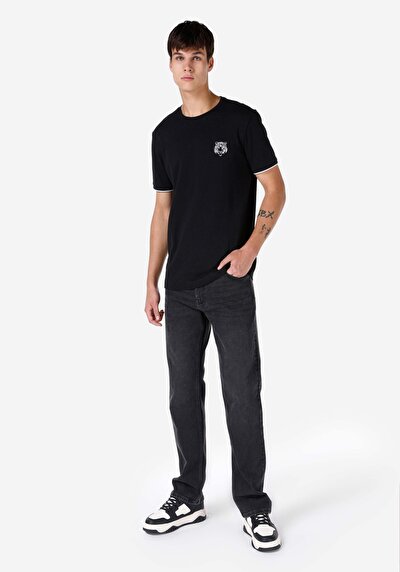 صورة من عادي مقاس رقبة مستديرة مستقيم رجالي أسود كم قصير تي شيرت