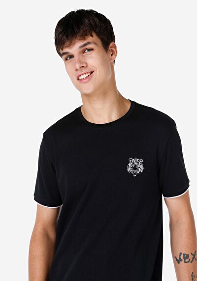 صورة من عادي مقاس رقبة مستديرة مستقيم رجالي أسود كم قصير تي شيرت