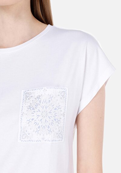 اعرض التفاصيل لـ أبيض للنساء تي شيرت بأكمام قصيرة