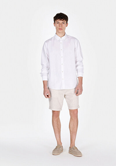 صورة من أبيض للرجال شورت