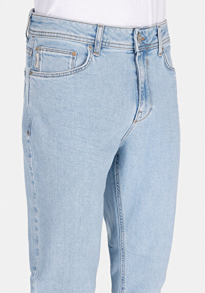 اعرض التفاصيل لـ أزرق للرجال بناطيل