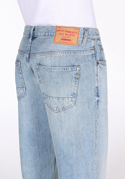 اعرض التفاصيل لـ أزرق للرجال بناطيل