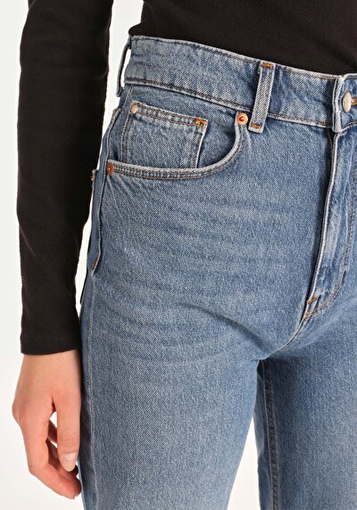 اعرض التفاصيل لـ أزرق للنساء بناطيل