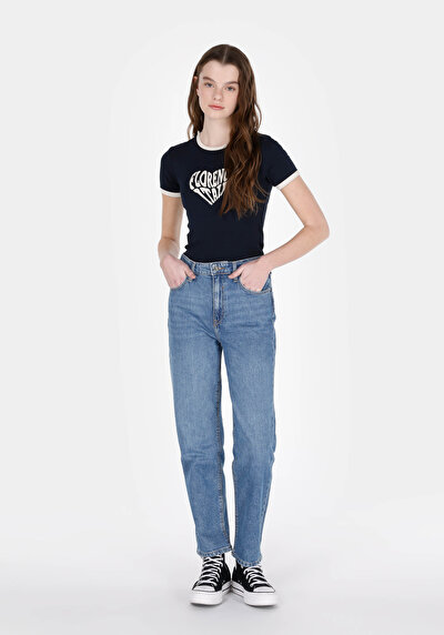 اعرض التفاصيل لـ مستقيم  جينز نيلي نسائي