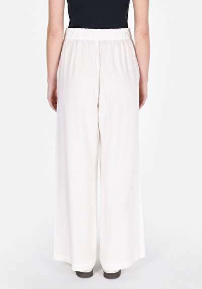 صورة من عادي بقصة رفع الخصر ساق واسعة نسائي بنطلون أبيض