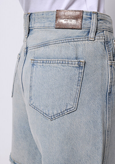 اعرض التفاصيل لـ أزرق للنساء شورت