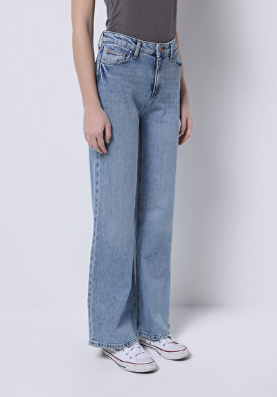 صورة من خصر عالي ساق واسعة نسائي نيلي جينز