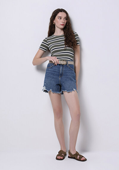 اعرض التفاصيل لـ تي شيرت نسائي أخضر قصير بأكمام قصيرة طوق دائري مخطط نسائي