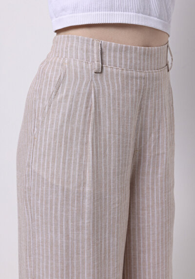 اعرض التفاصيل لـ Straigt Fit خصر منخفض ساق واسعة بنطلون بيج نسائي