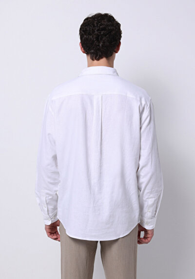 صورة من قميص مريح رقبة مستقيم رجالي كتان ممزوج أبيض كم طويل قميص