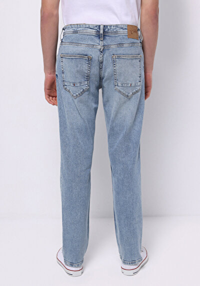 صورة من مستقيم خصر منخفض مستقيم الساق الجينز النيلي للرجال