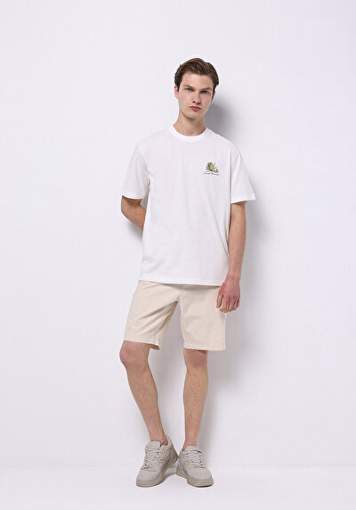 صورة من عادي مقاس متوسط الخصر مستقيم رجالي بيج جان شورت