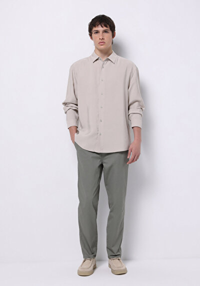 صورة من أخضر للرجال بناطيل