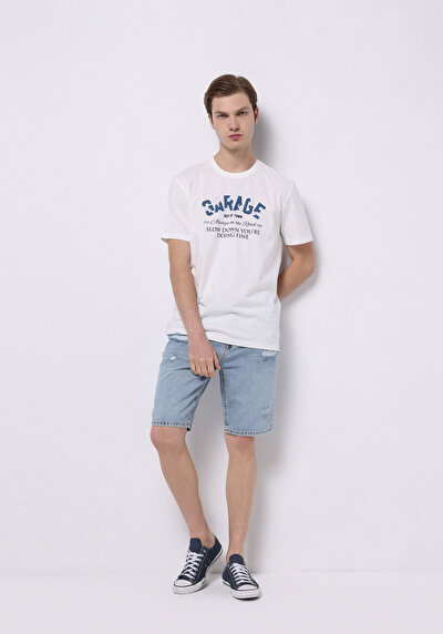 صورة من عادي مقاس متوسط الخصر مستقيم رجالي نيلي جان شورت