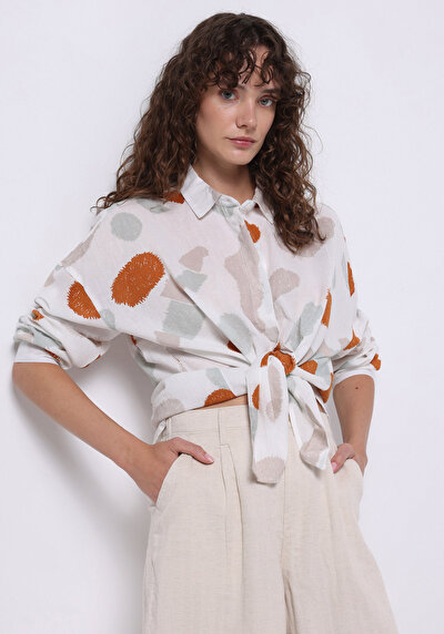 صورة من قميص مريح مناسب رقبة مطبوع نسائي متعدد الألوان كم طويل قميص