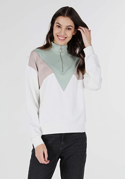 صورة من أبيض للنساء بلوز