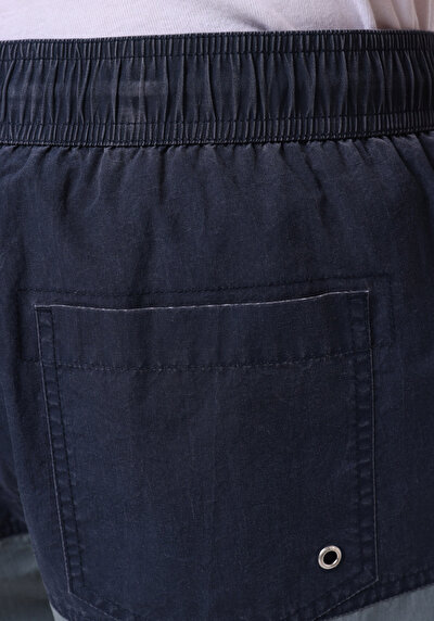 اعرض التفاصيل لـ شورت سباحة رجالي أزرق مطبوع سليم