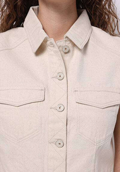 اعرض التفاصيل لـ سترة جينز نسائية عادية