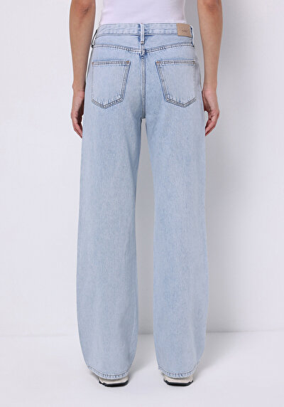 صورة من جينز نيلي نسائي