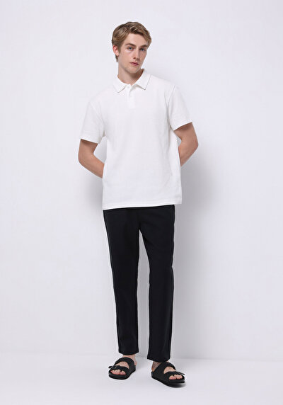 صورة من أسود للرجال بناطيل