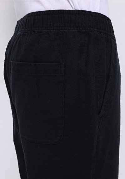 اعرض التفاصيل لـ أسود للرجال بناطيل