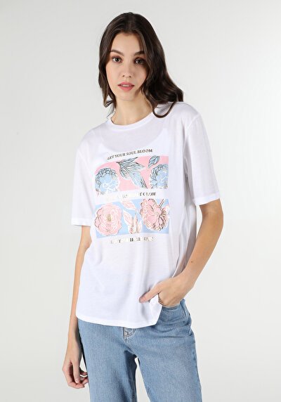 اعرض التفاصيل لـ أبيض للنساء تي شيرت بأكمام قصيرة