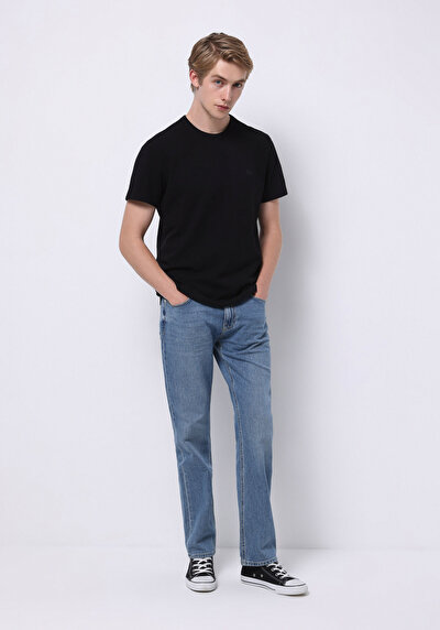 صورة من أزرق للرجال بناطيل