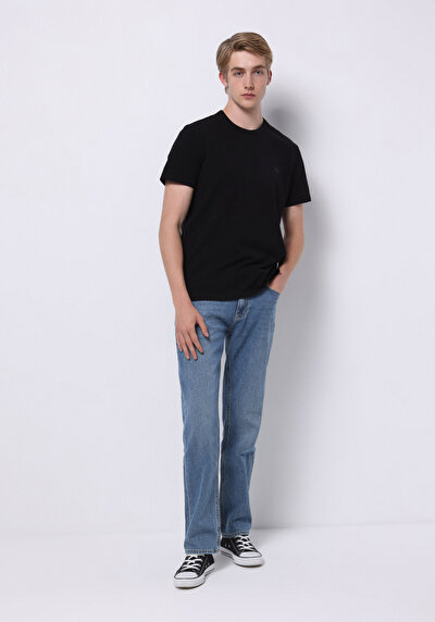 صورة من أزرق للرجال بناطيل