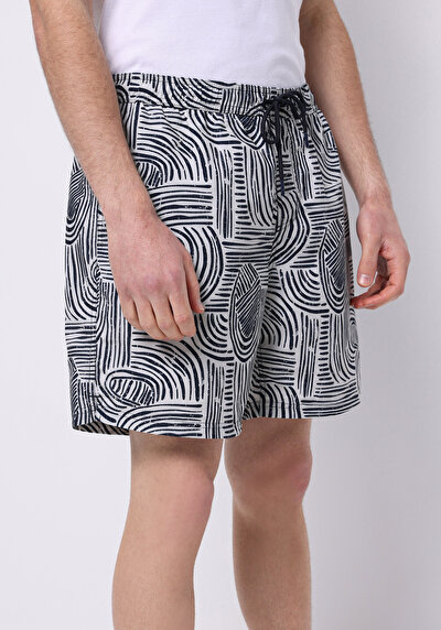 اعرض التفاصيل لـ شورت سباحة رجالي بطبعة باللون الأزرق الداكن