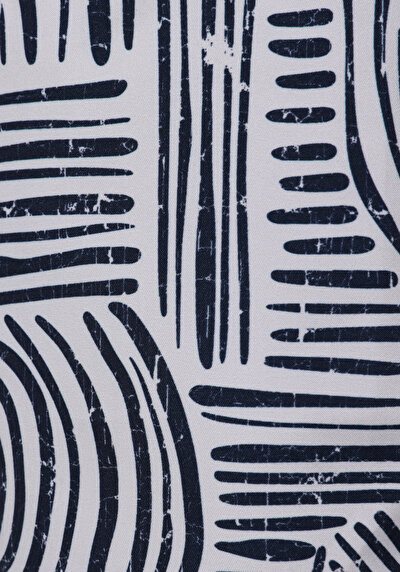 اعرض التفاصيل لـ شورت سباحة رجالي بطبعة باللون الأزرق الداكن