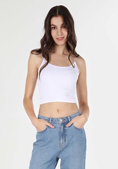 صورة من سليم فيت بلوزة دبابة بيضاء للنساء