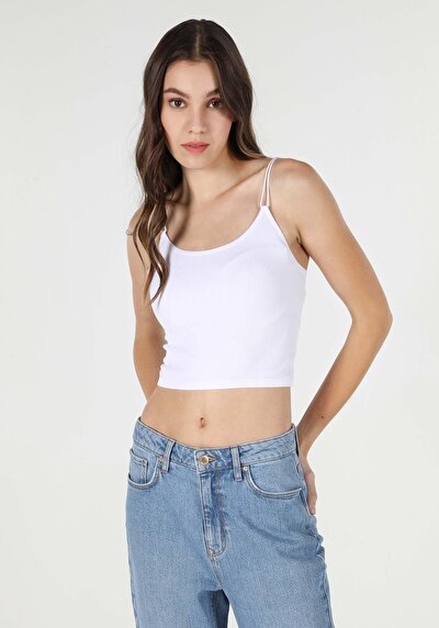 صورة من سليم فيت بلوزة دبابة بيضاء للنساء