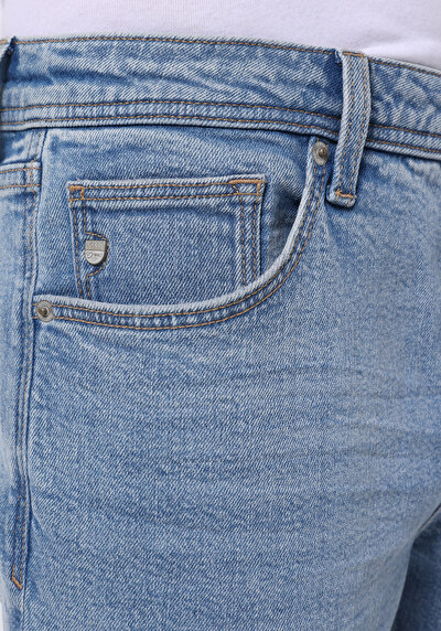 اعرض التفاصيل لـ أزرق فاتح للرجال بناطيل