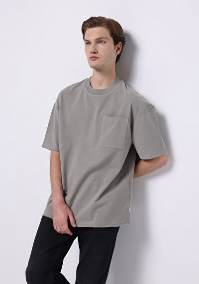 صورة من أخضر للرجال تي شيرت بأكمام قصيرة