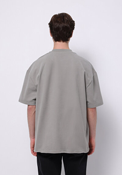 صورة من أخضر للرجال تي شيرت بأكمام قصيرة