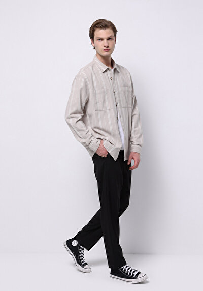 صورة من أسود للرجال بناطيل