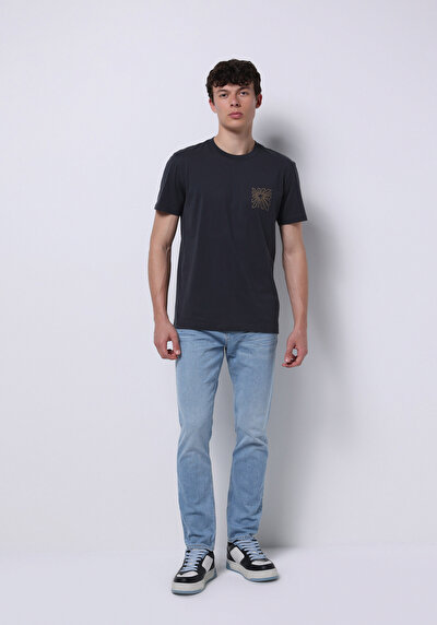 صورة من مستقيم خصر منخفض مستقيم الساق الجينز النيلي للرجال