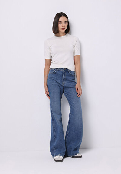 صورة من أبيض للنساء