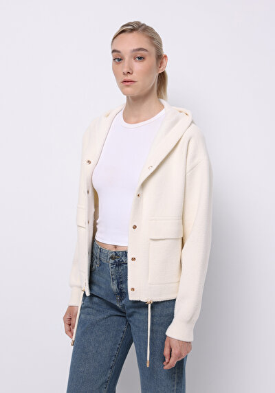 صورة من أبيض للنساء 