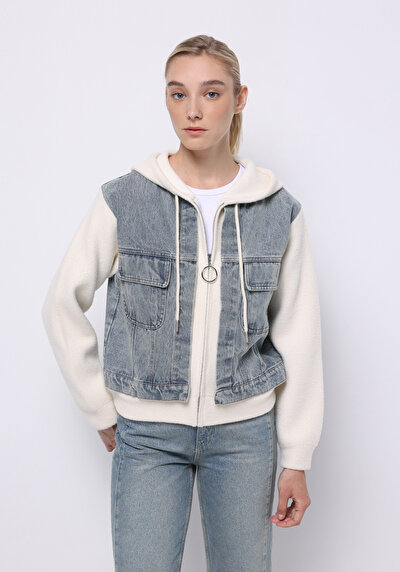 صورة من أبيض للنساء 