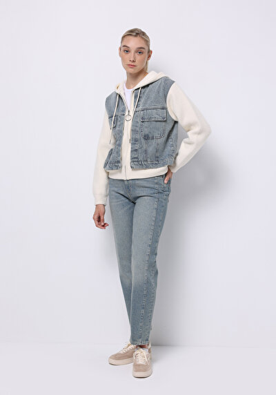 صورة من أبيض للنساء