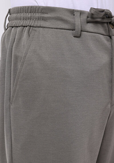 اعرض التفاصيل لـ أخضر للرجال بناطيل