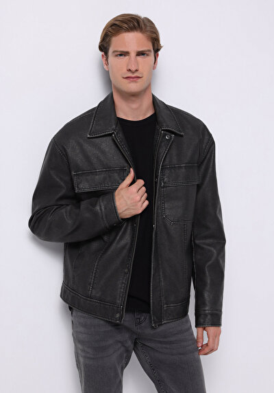 صورة من أسود للرجال جاكيت جلد