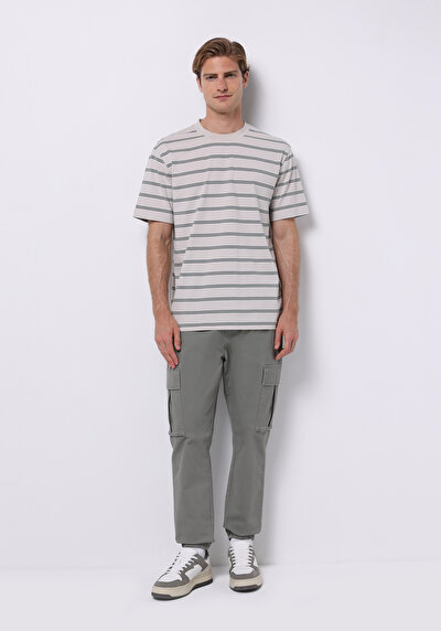 صورة من أخضر للرجال بناطيل