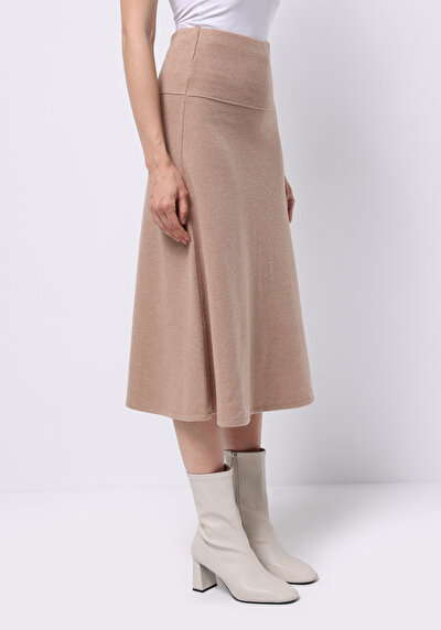 صورة من للنساء تنورة